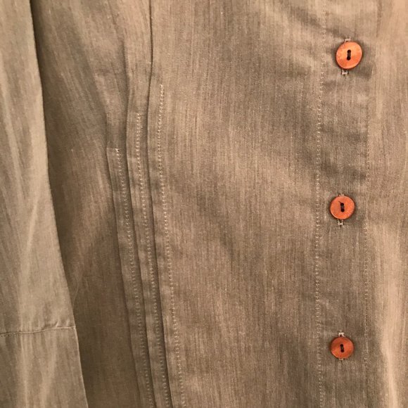Grey button-down shirt - Picture 6 of 8